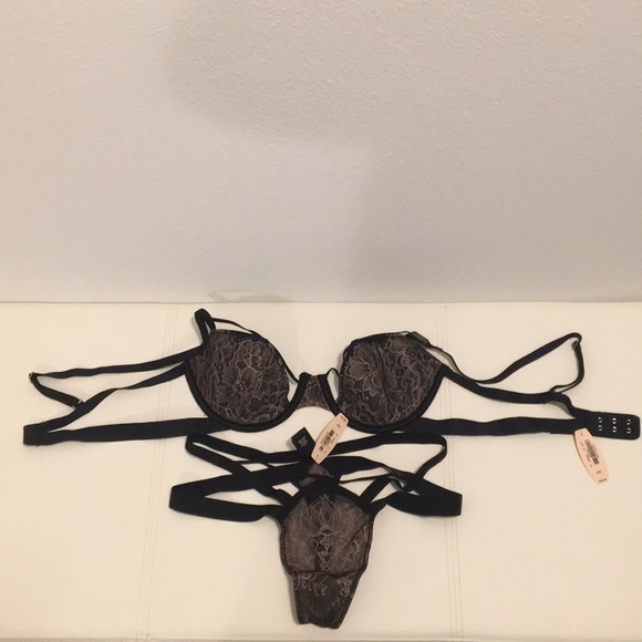 Victoria’s Secret Bra and Panty - Picture 1 of 3